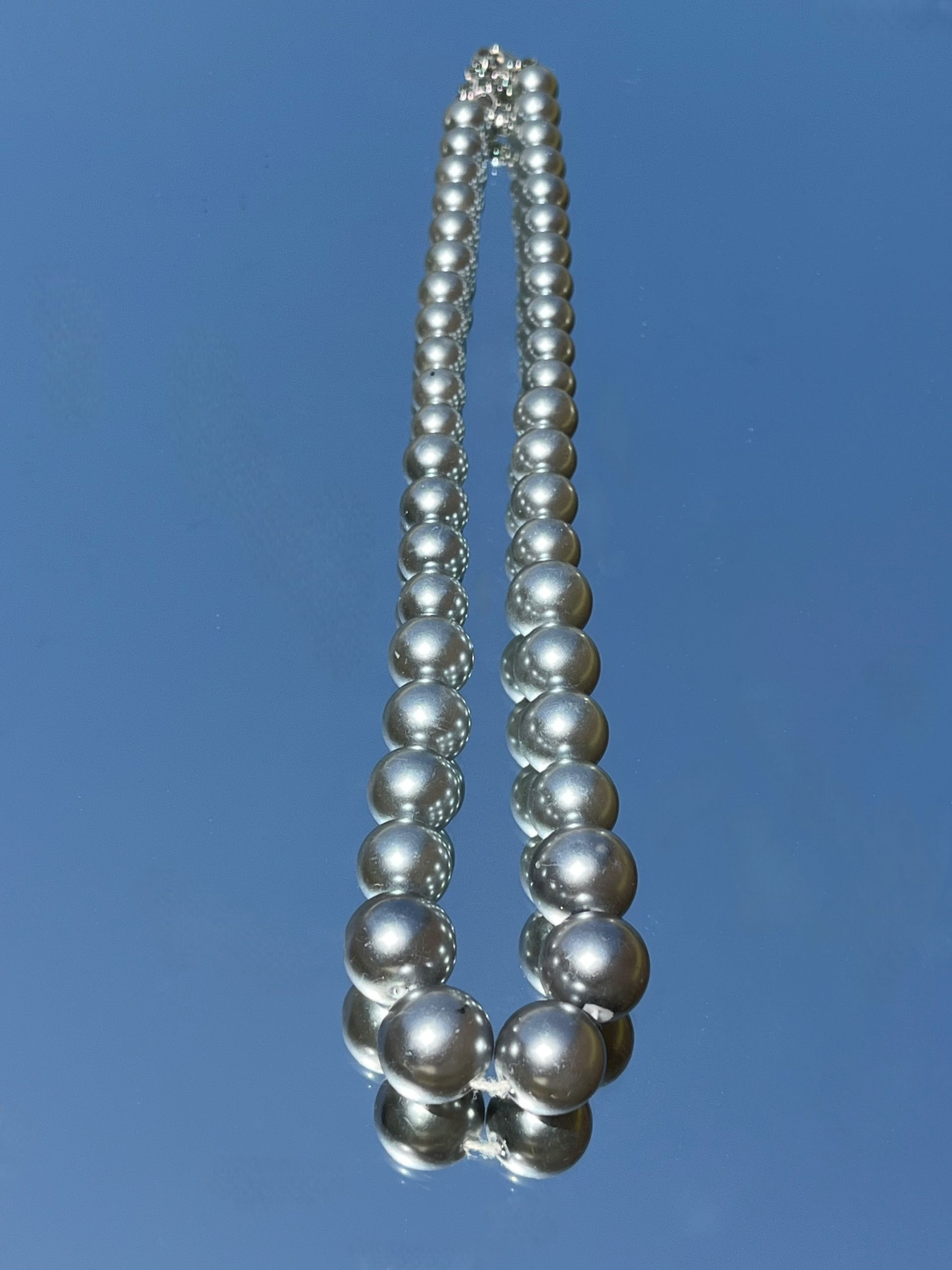 Collier à perles .